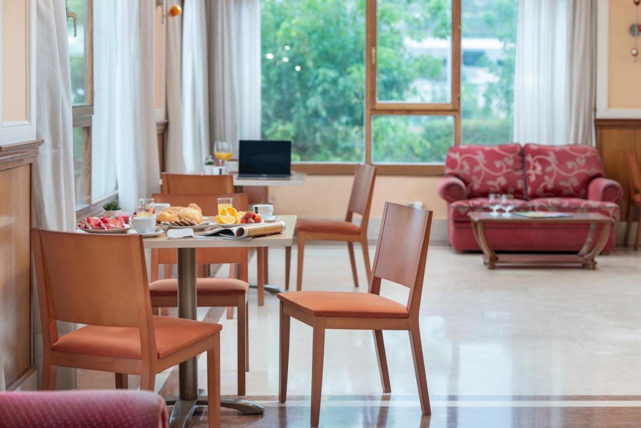 Hospedium Hotel Blu Sondika מראה חיצוני תמונה