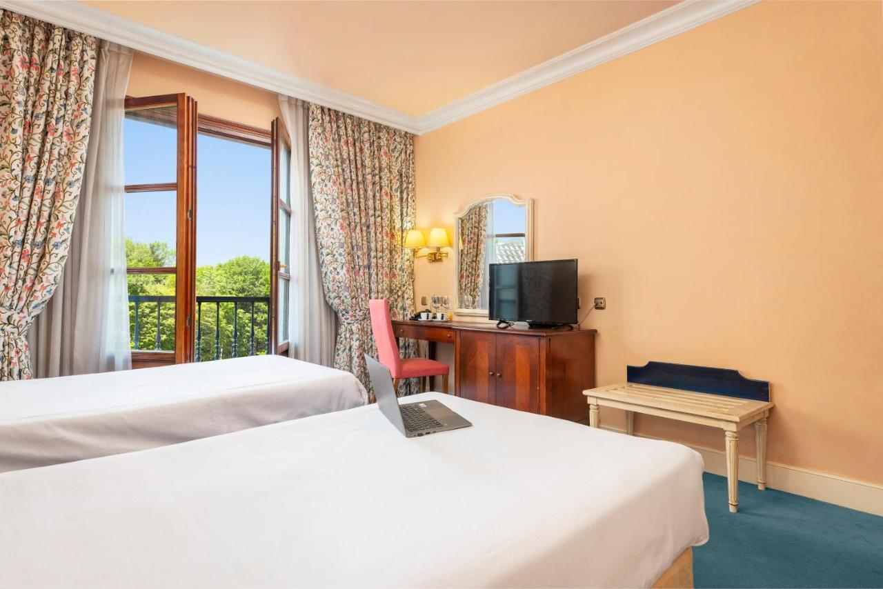 Hospedium Hotel Blu Sondika מראה חיצוני תמונה